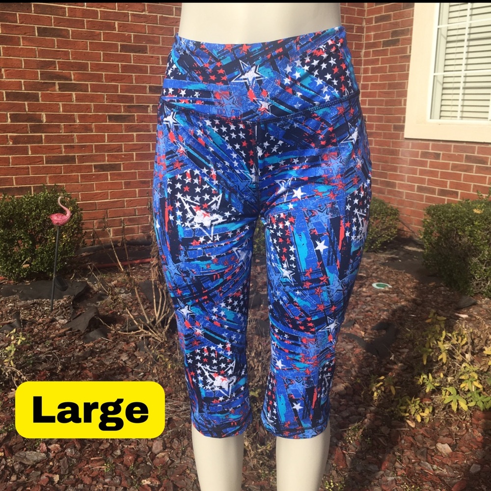 be inspired Blue Red White Stars & Stripes Athletic Capri Leggings